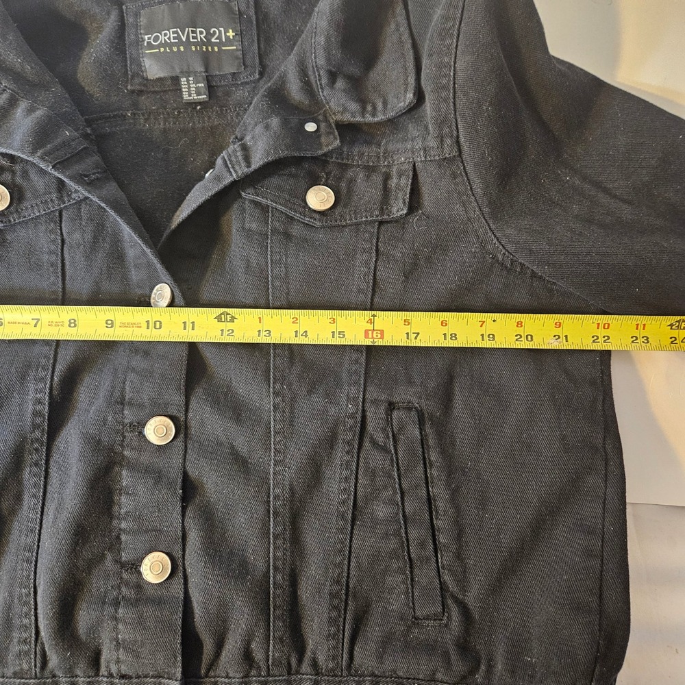 Forever 21 Plus Size Black Denim Trucker Jacket Womens 1X Button Up Outerwear - Picture 7 of 10